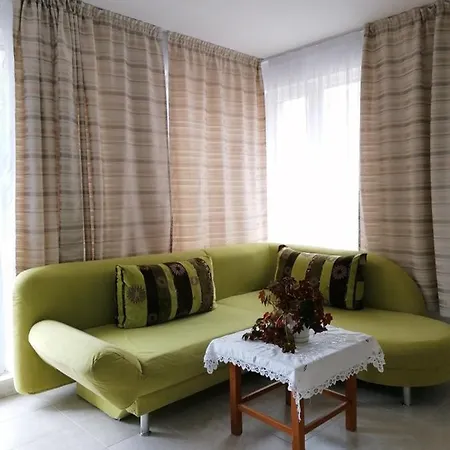 Apartamento Complex Argo Ap.2 *